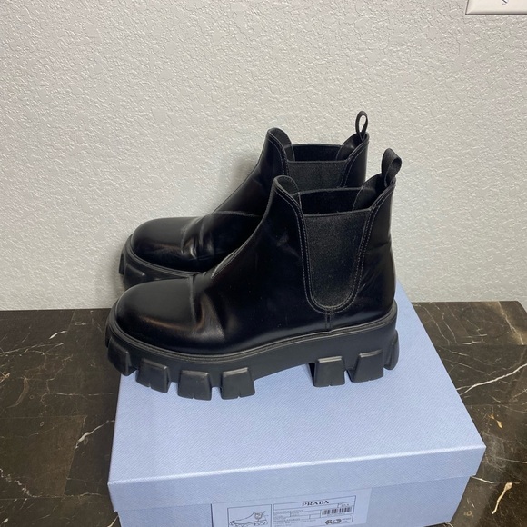 Prada monolith brushed leather chelsea boots - Picture 8 of 13